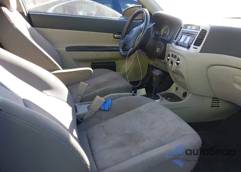 2009 Hyundai Accent Se из США, поврежденный, VIN KMHCN36C09U130962